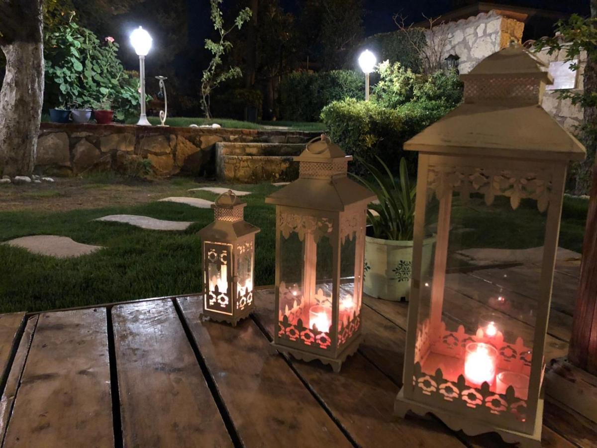 Bed & Breakfast Bizim Ev Alacati